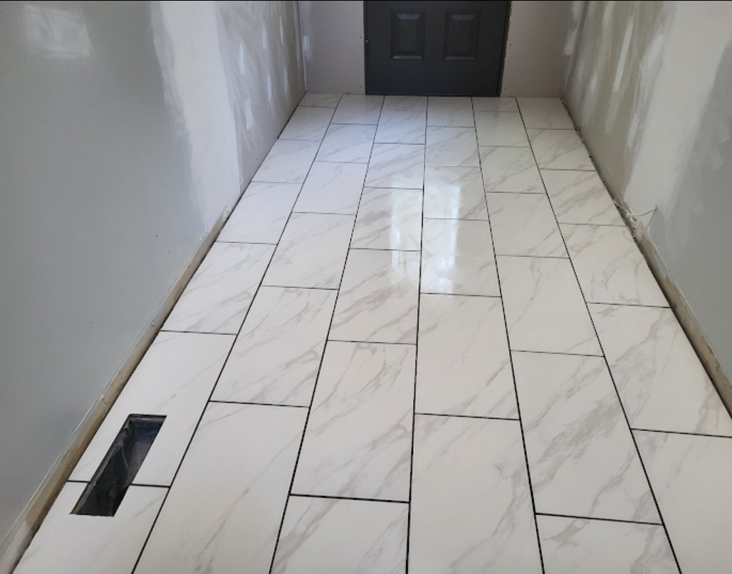 Polished Finish Marble Flooring Tile